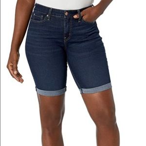 SIGNATURE BY LEVI STRAUSS & CO MODERN SKINNY SHORTS